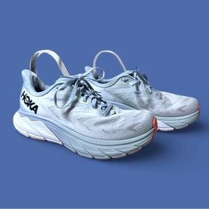 Hoka One One Arahi 6 Athletic Shoes